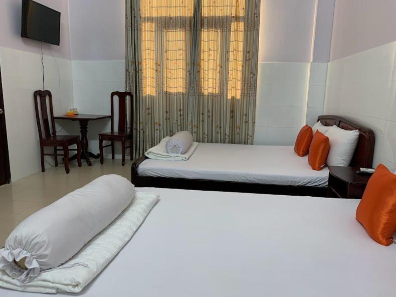 Khach San Tu Anh Hotel Hà Tiên Buitenkant foto