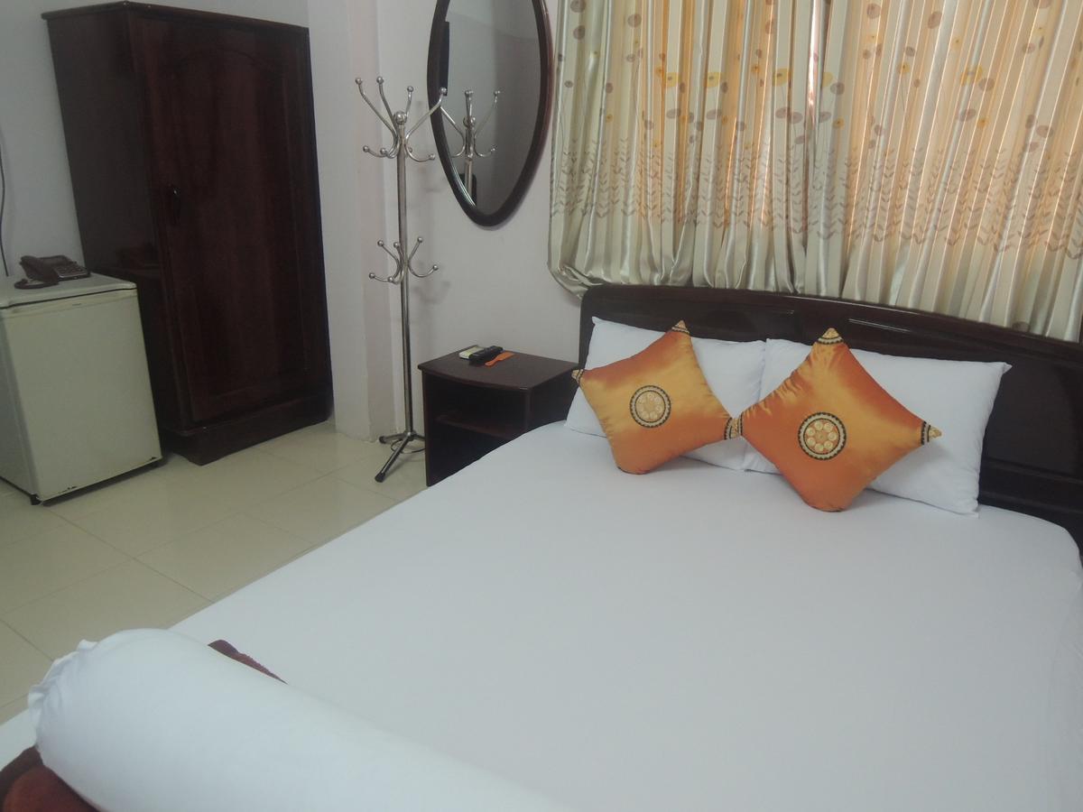 Khach San Tu Anh Hotel Hà Tiên Buitenkant foto