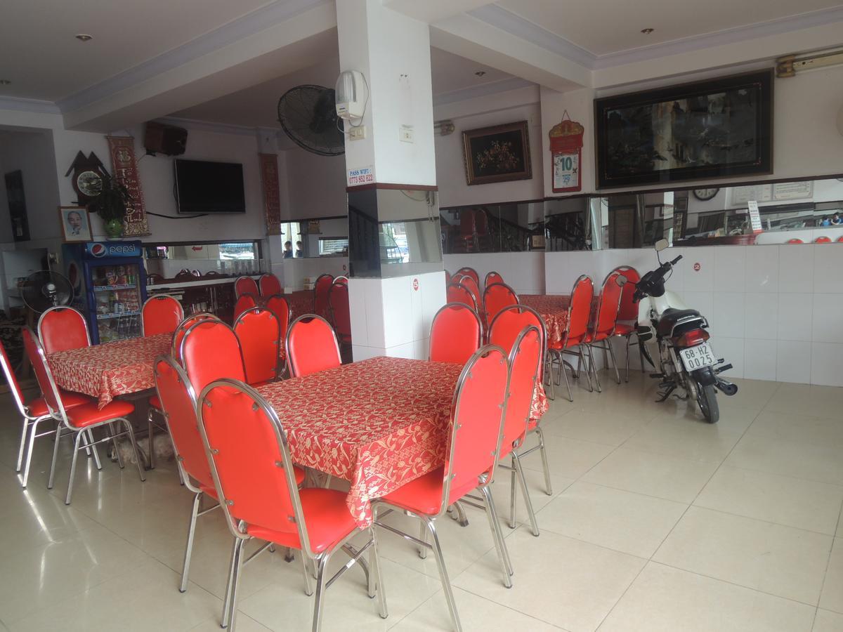 Khach San Tu Anh Hotel Hà Tiên Buitenkant foto